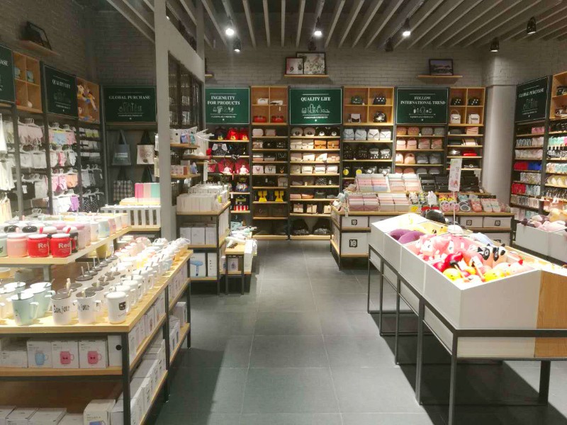 戀惠優品 全新展廳布局設計，打造連鎖品牌氣質范兒